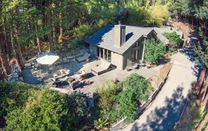 Wine Country Luxury in the Redwoods w/ Hot Tub and Fire Pit - Cazadero, California