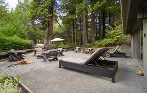 Wine Country Luxury in the Redwoods w/ Hot Tub and Fire Pit - Cazadero, California