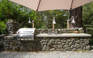 Wine Country Luxury in the Redwoods w/ Hot Tub and Fire Pit - Cazadero, California