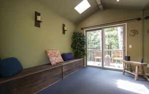 Wine Country Luxury in the Redwoods w/ Hot Tub and Fire Pit - Cazadero, California