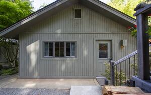 Wine Country Luxury in the Redwoods w/ Hot Tub and Fire Pit - Cazadero, California