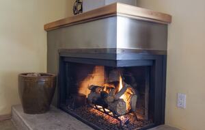 Wine Country Luxury in the Redwoods w/ Hot Tub and Fire Pit - Cazadero, California