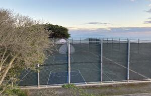 HOA basketball courts at water’s edge available for guest use.