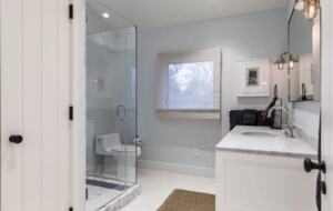 East Hampton Waterfront Cottage - East Hampton, New York