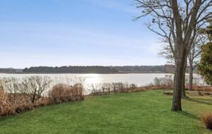 East Hampton Waterfront Cottage - East Hampton, New York