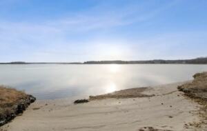 East Hampton Waterfront Cottage - East Hampton, New York