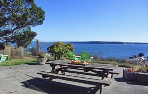 Midcentury Modern Dream Over Port Townsend - Port Townsend, Washington
