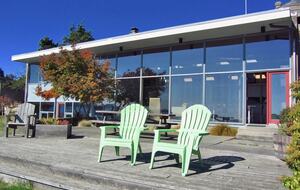 Midcentury Modern Dream Over Port Townsend - Port Townsend, Washington