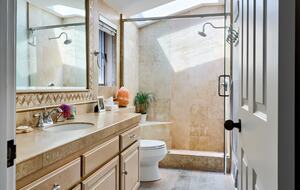 Second bedroom bath area