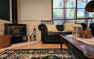 The Grand Lodge | Fernglen Forest Retreat - Mount Dandenong, Australia