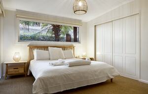 The Grand Lodge | Fernglen Forest Retreat - Mount Dandenong, Australia