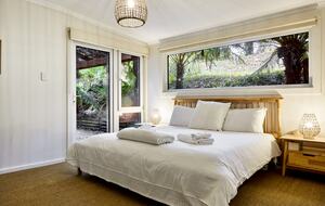 The Grand Lodge | Fernglen Forest Retreat - Mount Dandenong, Australia