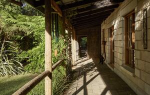 The Grand Lodge | Fernglen Forest Retreat - Mount Dandenong, Australia