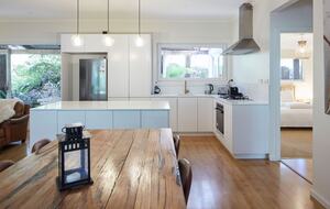 The Grand Lodge | Fernglen Forest Retreat - Mount Dandenong, Australia