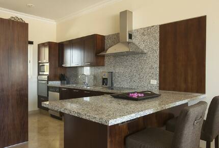 Cabo Luxury Condo with Private Rooftop - El Medano, Cabo San Lucas, Mexico