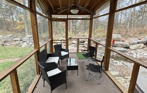 Scenic Catskills Escape: Charming House Amidst Nature’s Beauty - Saugerties, New York