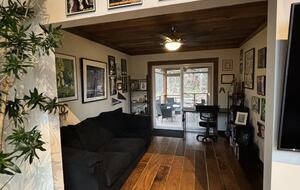 Scenic Catskills Escape: Charming House Amidst Nature’s Beauty - Saugerties, New York