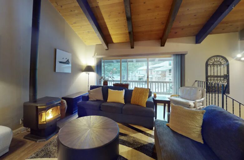 Mammoth Lakes Chateau Villa - Mammoth Lakes, California