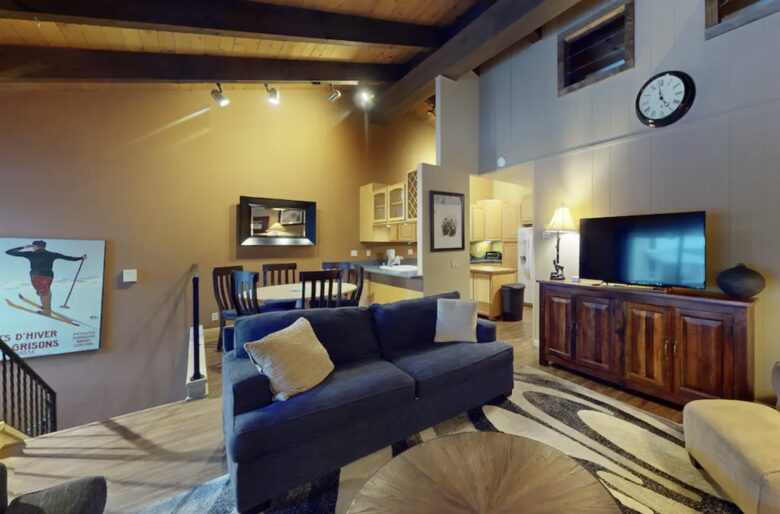 Mammoth Lakes Chateau Villa - Mammoth Lakes, California