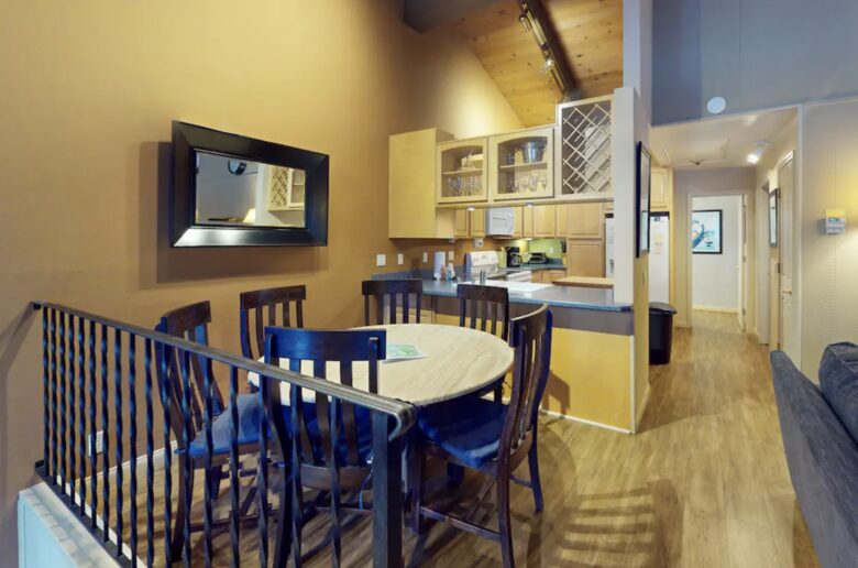 Mammoth Lakes Chateau Villa - Mammoth Lakes, California