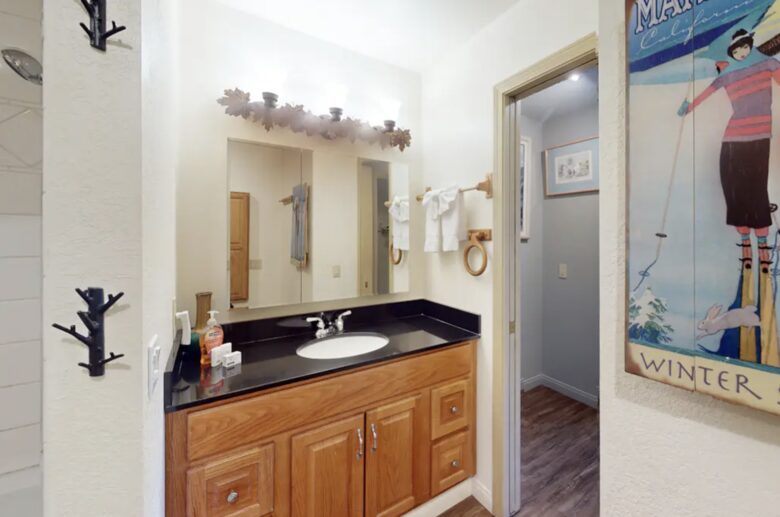 Mammoth Lakes Chateau Villa - Mammoth Lakes, California