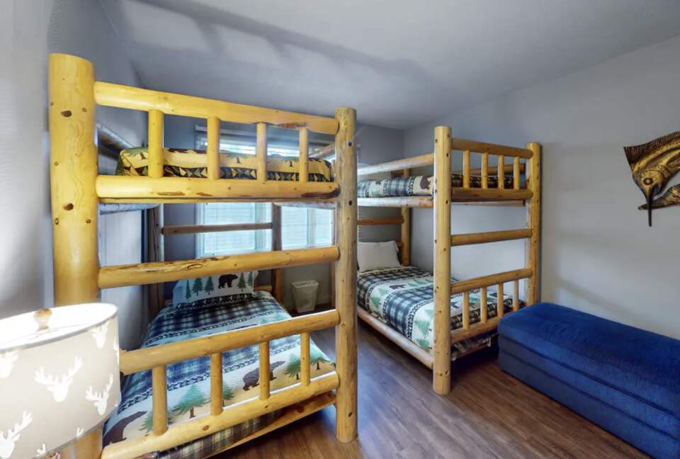 Mammoth Lakes Chateau Villa - Mammoth Lakes, California