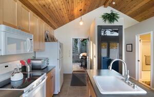 Friday Harbor Waterfront Cabin - Friday Harbor, Washington