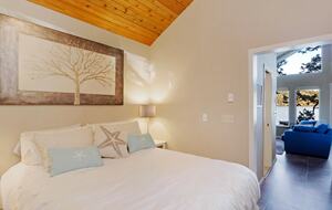 Friday Harbor Waterfront Cabin - Friday Harbor, Washington