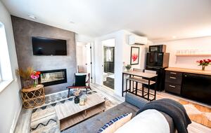 New modern Stowe Village Villa - Stowe, Vermont