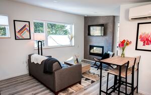 New modern Stowe Village Villa - Stowe, Vermont