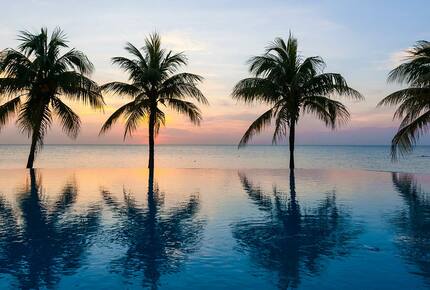 Western Caribbean, Roatan West Bay Beach 3 Bedroom Residence