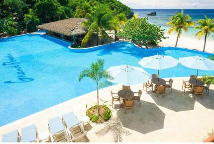 Western Caribbean, Roatan West Bay Beach 3 Bedroom Residence