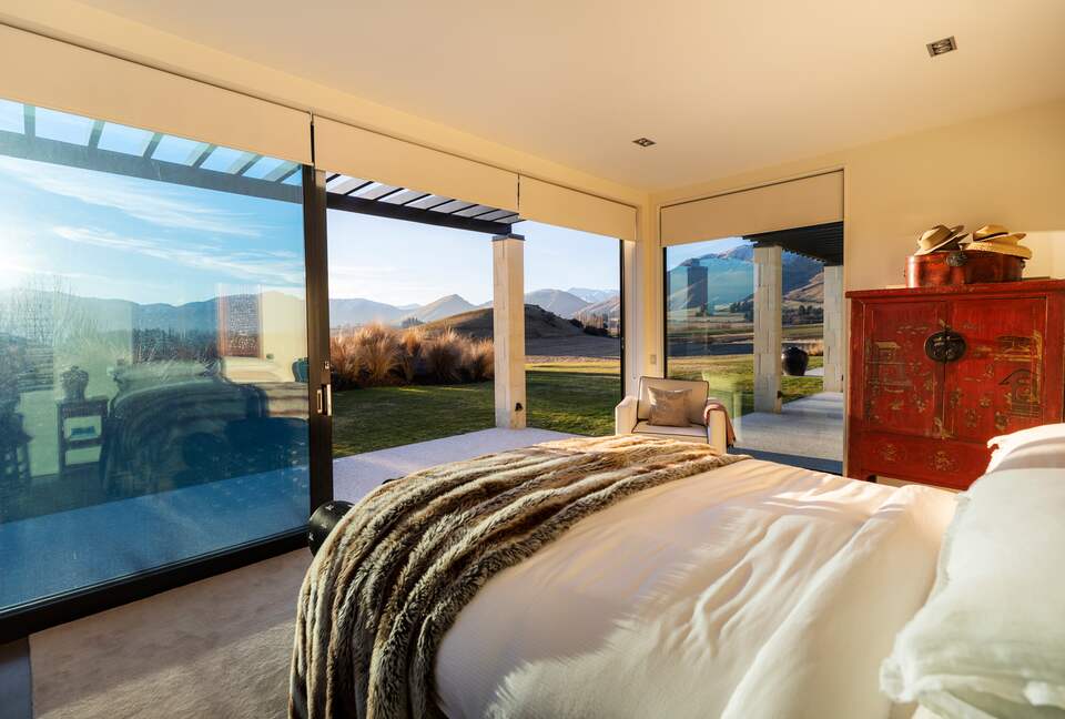 The Pinnacle of Privacy and Adventure - Queenstown, New Zealand