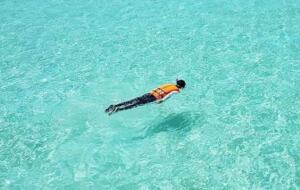 Snorkeling is a popular hobby in the area - clear, turquoise water