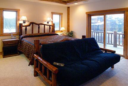Bridger Vista Lodge - view ski slopes at Bridger Bowl - Bozeman, Montana