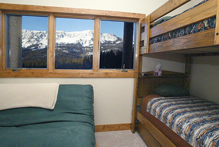 Bridger Vista Lodge - view ski slopes at Bridger Bowl - Bozeman, Montana