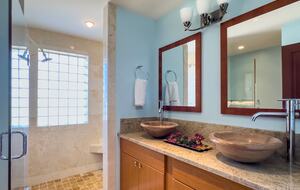 2nd Master Bath (shower, no tub)