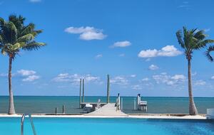 Beach Daze Retreat - Caye Caulker, Belize
