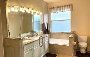 Sunset Lakes Family Getaway - Kissimmee, Florida