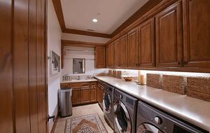 Refined Rancho Santa Fe Relaxation | Close to San Diego - San Diego, California