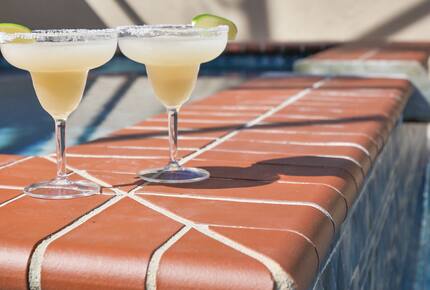 Siesta Key Tiki Hut Hideaway | With large private pool & spa - Sarasota, Florida