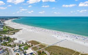 Siesta Key Tiki Hut Hideaway | With large private pool & spa - Sarasota, Florida