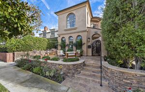 Luxurious Corona Del Mar Vacation Home - Newport Beach, California