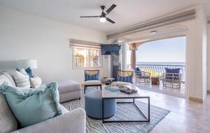 Las Olas Surfing - San Jose del Cabo, Mexico