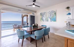 Las Olas Surfing - San Jose del Cabo, Mexico