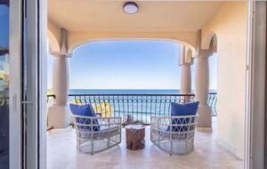 Las Olas Surfing - San Jose del Cabo, Mexico