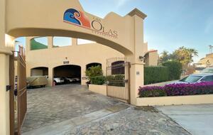 Las Olas Surfing - San Jose del Cabo, Mexico