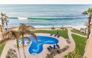 Las Olas Surfing - San Jose del Cabo, Mexico