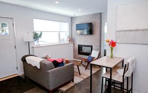 New modern Stowe Village Getaway - Stowe, Vermont