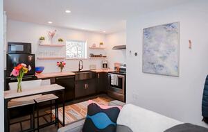 New modern Stowe Village Getaway - Stowe, Vermont